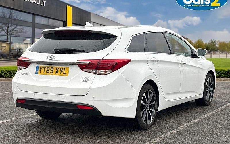 Used Hyundai i40 SE 136 HP (100 kW) 2019 White Estate