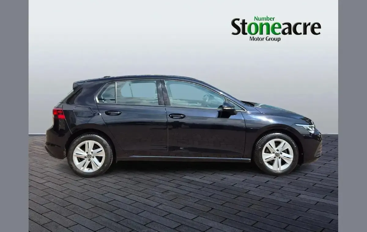 Used VW Golf VIII Life 128 HP (94 kW) 2021 Black Hatchback