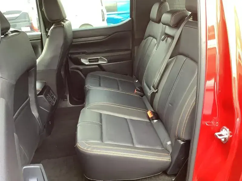 Used Ford Ranger Wildtrack 240 HP (176 kW) 2025 Red Pickup