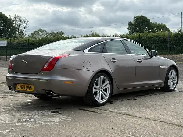 Used Jaguar XJ Premium Luxury 275 HP (202 kW) 2010 Grey Sedan