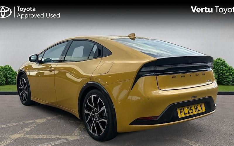Used Toyota Prius 223 HP (164 kW) 2026 Hatchback