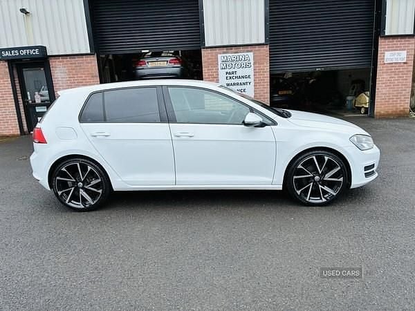 Used VW Golf VII SE 122 HP (89 kW) 2014 White Hatchback