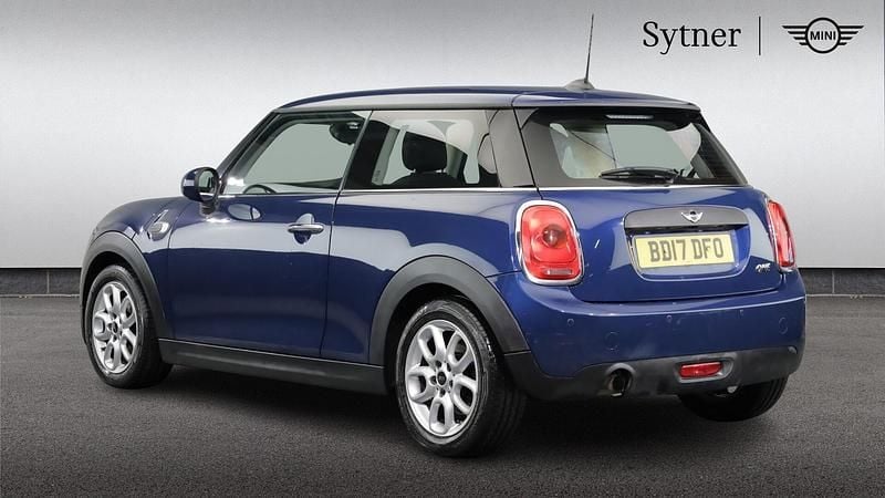 Used Mini ONE Hatch 101 HP (74 kW) 2017 Blue Hatchback