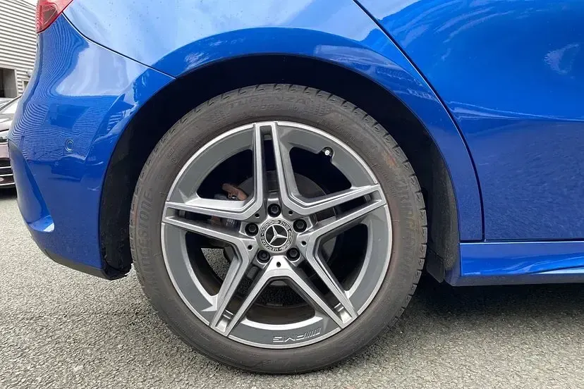 Used Mercedes A150 Executive 148 HP (108 kW) 2024 Blue Hatchback