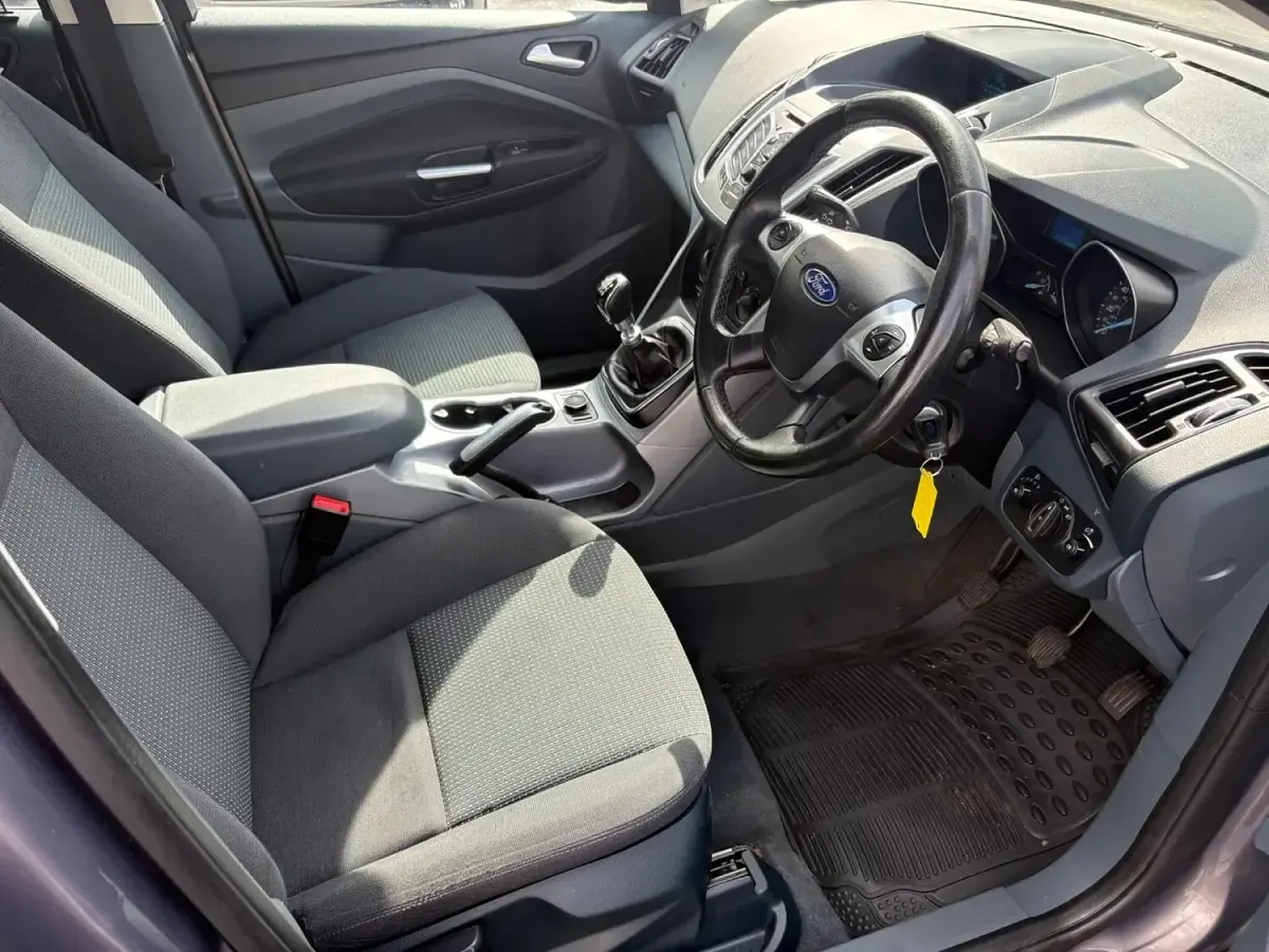 Used Ford C-MAX Zetec 2015 Brown MPV