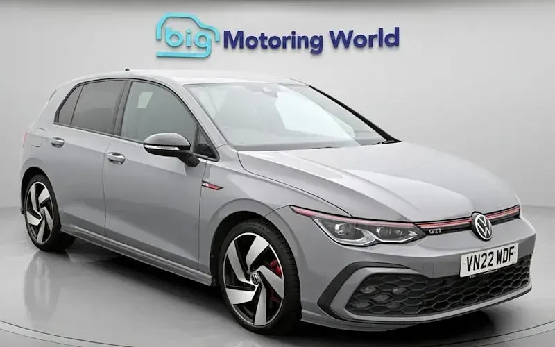 Second-hand VW Golf VIII GTI 245 CP (180 kW) 2024 Hatchback