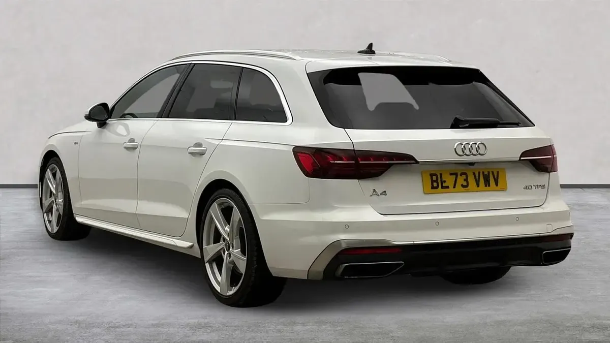 Used Audi A4 S-Line 204 HP (150 kW) 2024 White Estate