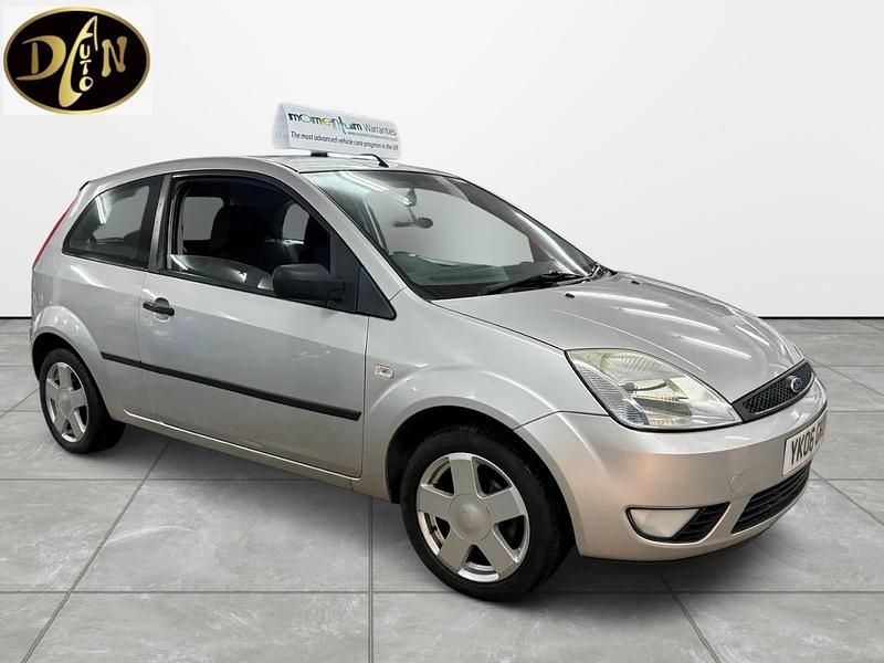 Used Ford Fiesta Zetec 80 HP (58 kW) 2006 Silver Hatchback