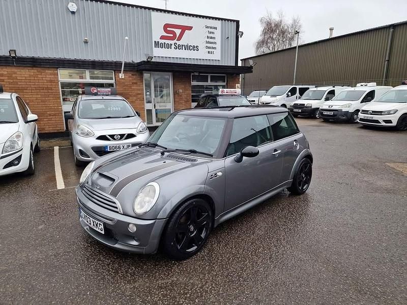 Usado Mini Cooper S Hatch 2003 Gris Utilitario