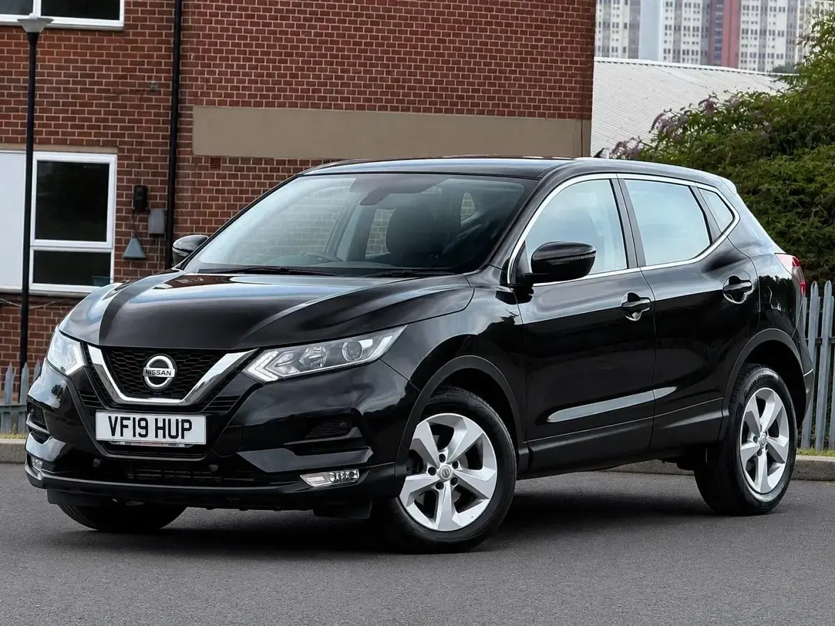 Used Nissan Qashqai Acenta Premium 138 HP (101 kW) 2019 Black SUV
