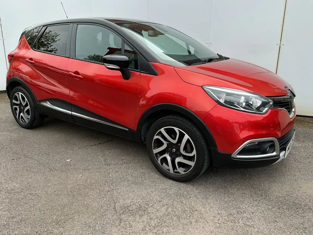 Gebraucht Renault Captur Signature 90 PS (66 kW) 2016 Rot SUV