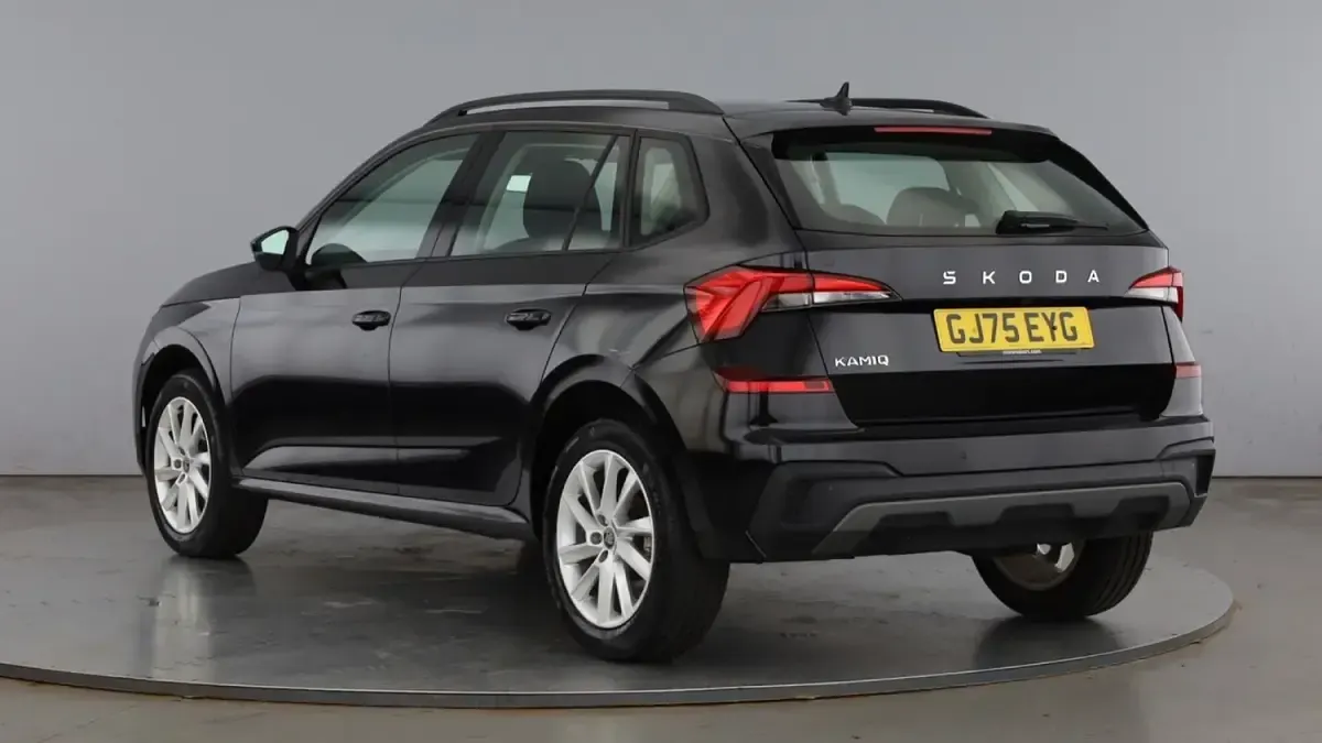 Used Skoda Kamiq SE 114 HP (83 kW) 2025 Black magic pearl effect SUV