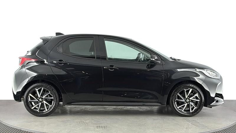 Used Toyota Yaris Hybrid Design 116 HP (85 kW) 2023 Black Hatchback