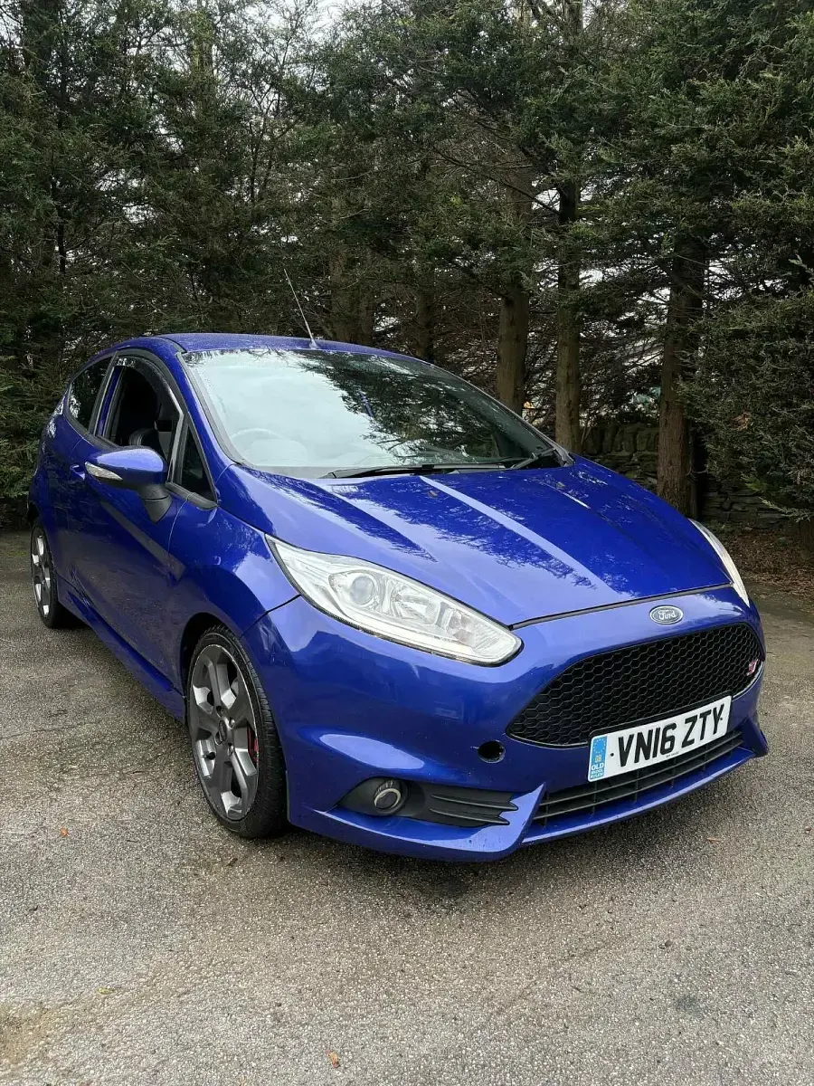 Used Ford Fiesta ST 2016 Blue Hatchback