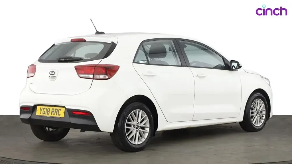 Used Kia Rio 2018 White Hatchback