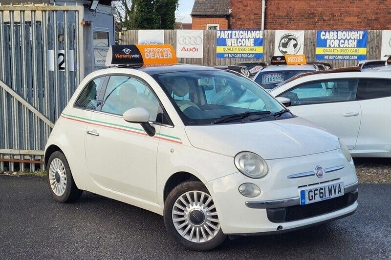 White Used 2011 Fiat 500 Lounge Hatchback | £2,495 (Good price) - Image 1/1