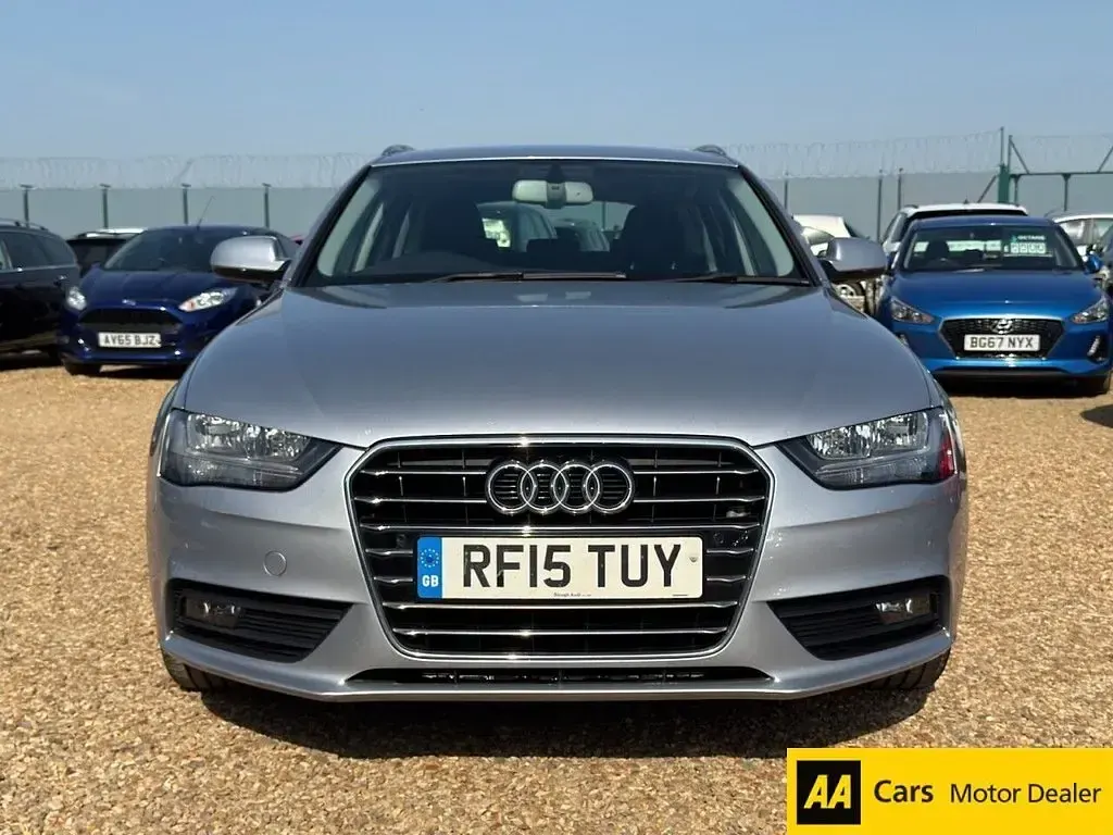 Used Audi A4 Advanced 190 HP (139 kW) 2015 Silver Estate