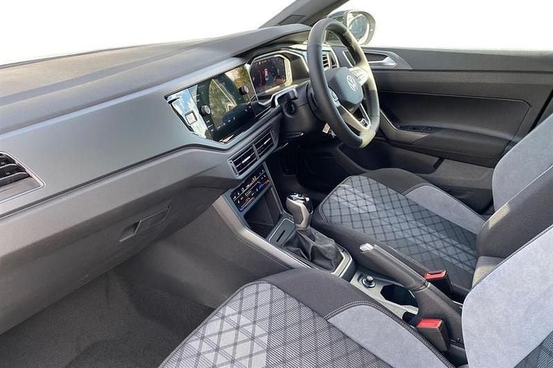 Used VW Taigo Black Edition 115 HP (84 kW) 2025 Pure white with black roof SUV