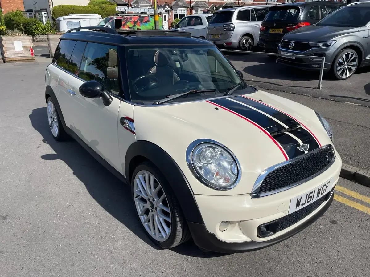 Used Mini Cooper Clubman 2011 White Estate