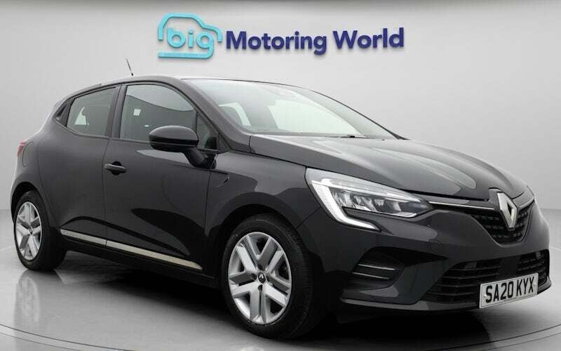 Used 2019 Renault Clio IV Play Hatchback | £8,600 (Fair price) - Image 1/4