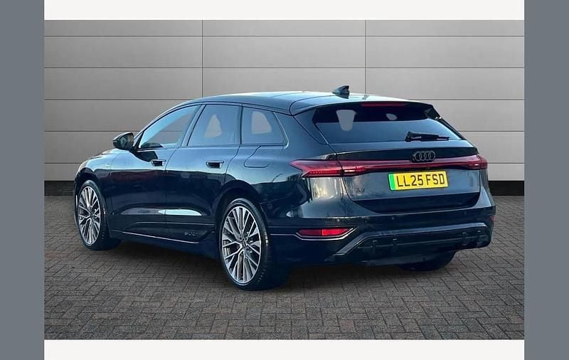 Used Audi e-tron Advanced 210 kW (286 HP) 2025 Black SUV