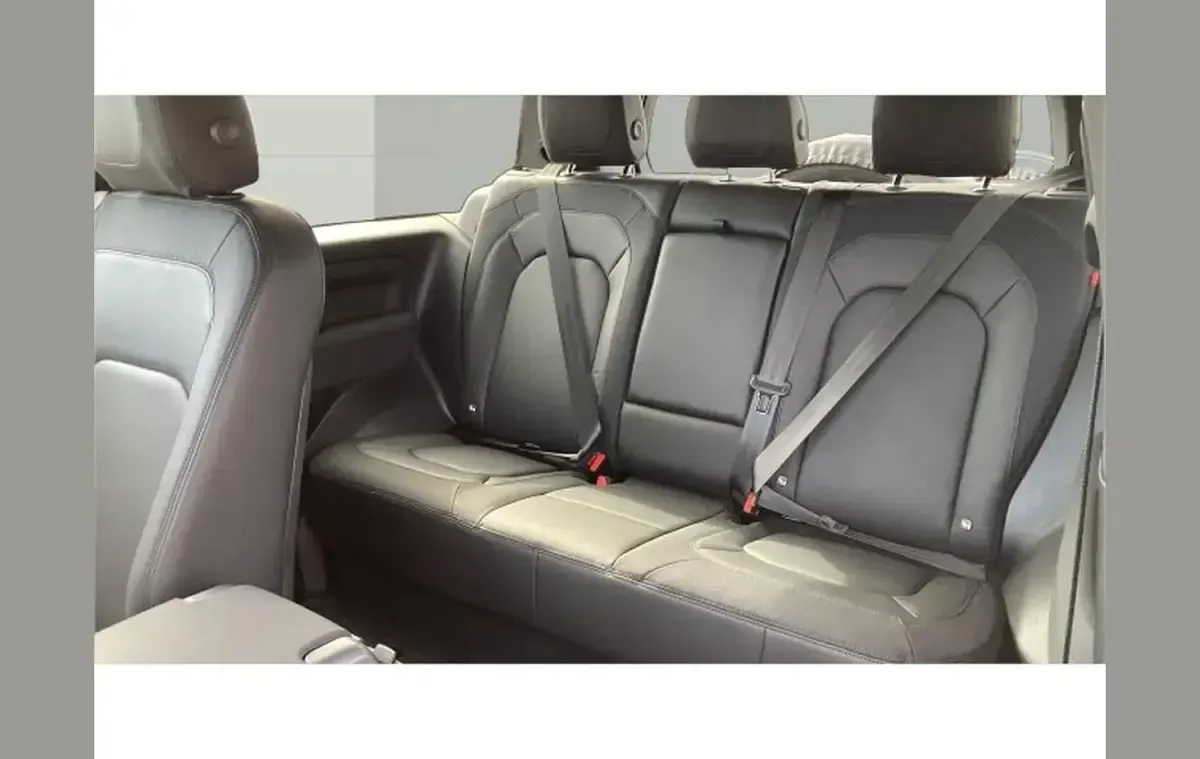 Used Land Rover Defender SE Dynamic 249 HP (183 kW) 2023 Grey SUV