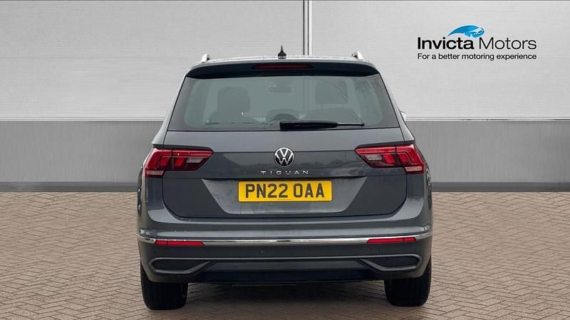 Used VW Tiguan Life 150 HP (110 kW) 2022 Grey SUV