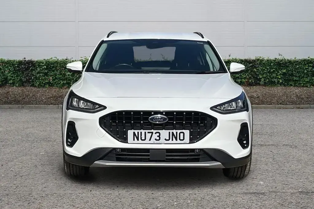 Used Ford Focus Active X 125 HP (91 kW) 2023 White Estate