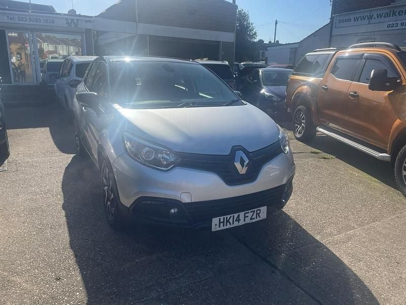 Used Renault Captur Dynamique 90 HP (66 kW) 2014 Silver black SUV