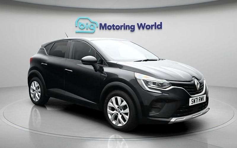 Used Renault Captur Iconic 91 HP (66 kW) 2022 Black SUV