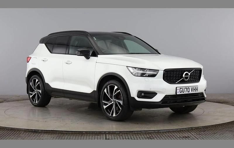White Used 2020 Volvo XC40 R-Design Pro SUV | £21,950 (Fair price) - Image 1/4