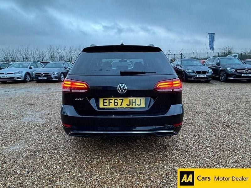 Used VW Golf VII SE 115 HP (84 kW) 2018 Black Estate
