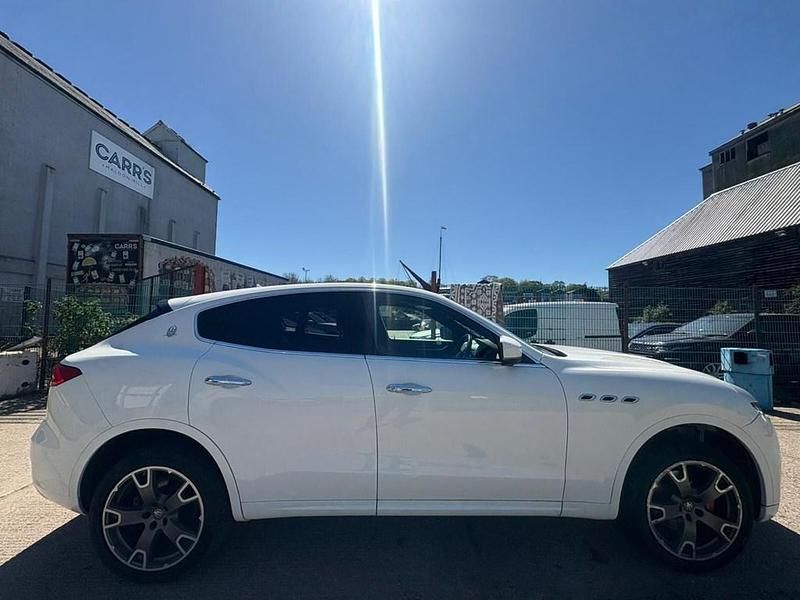 Used Maserati Levante 275 HP (202 kW) 2017 White SUV