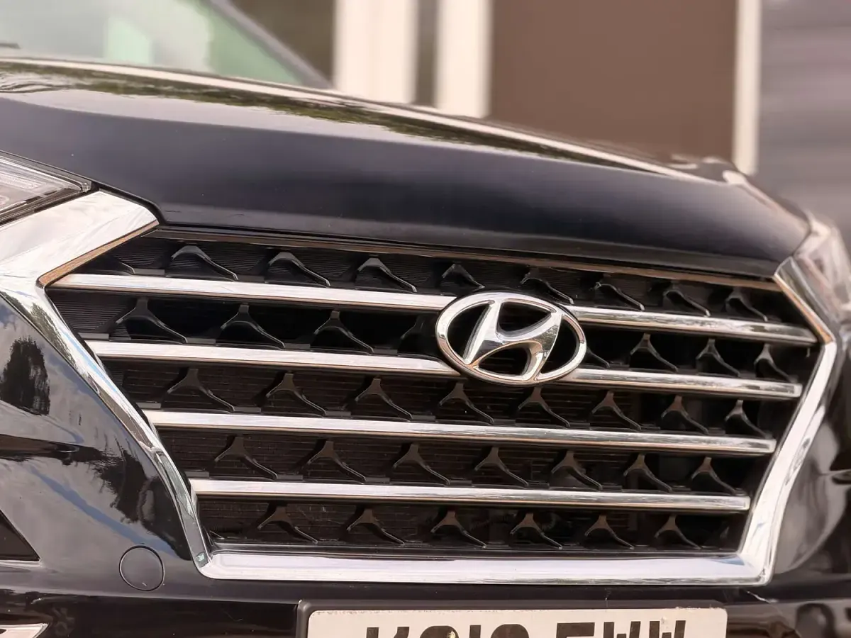 Used Hyundai Tucson SE 132 HP (97 kW) 2019 Black SUV