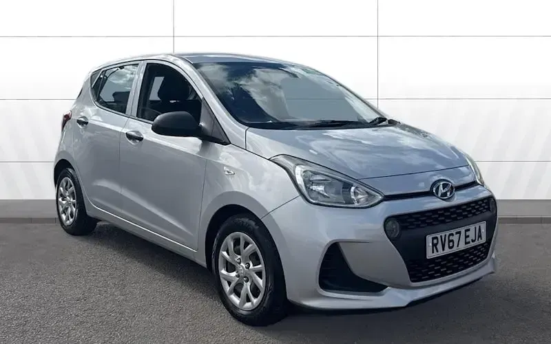 Used Hyundai i10 67 HP (49 kW) 2020 Hatchback