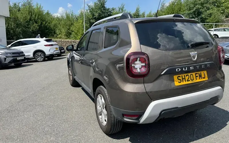 Used Dacia Duster Comfort 101 HP (74 kW) 2020 Brown SUV