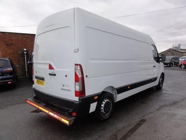 Used Renault Master Business 2021 White MPV