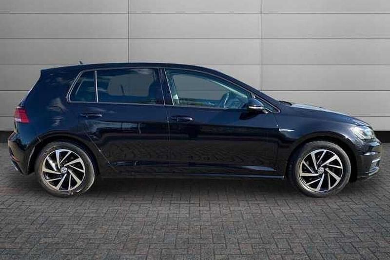 Used VW Golf VIII 130 HP (95 kW) 2020