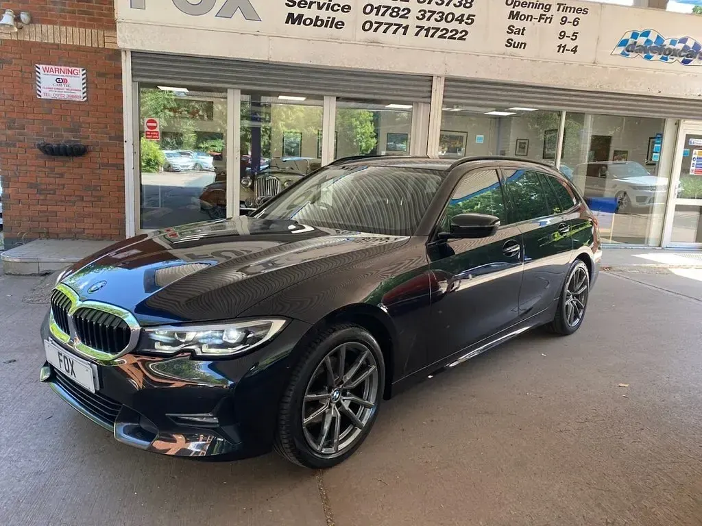 Used BMW 320 Sport Line 184 HP (135 kW) 2020 Black Estate