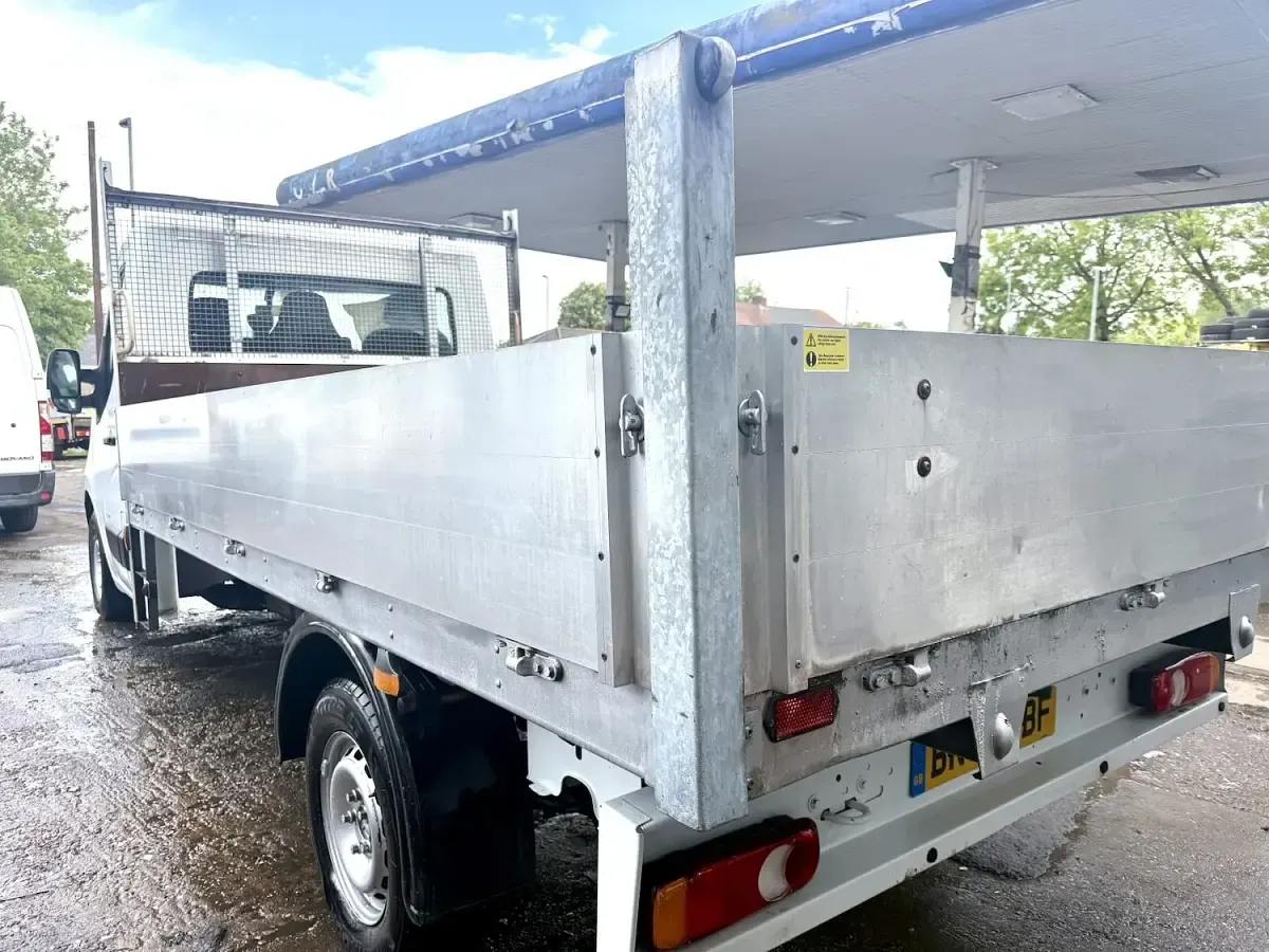 Used Vauxhall Movano 130 HP (95 kW) 2018 White MPV