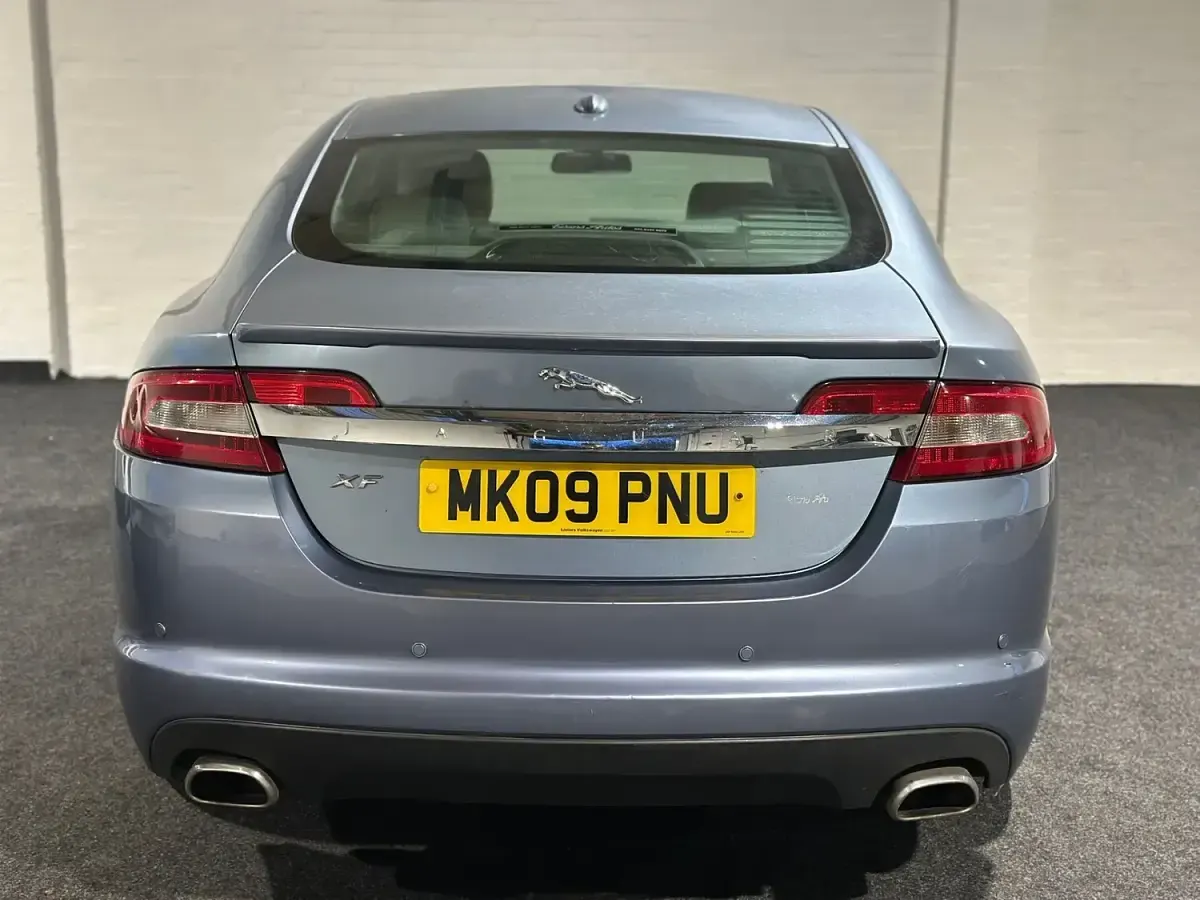 Begagnad Jaguar XF Premium Luxury 207 HK (152 kW) 2009 Blå Sedan