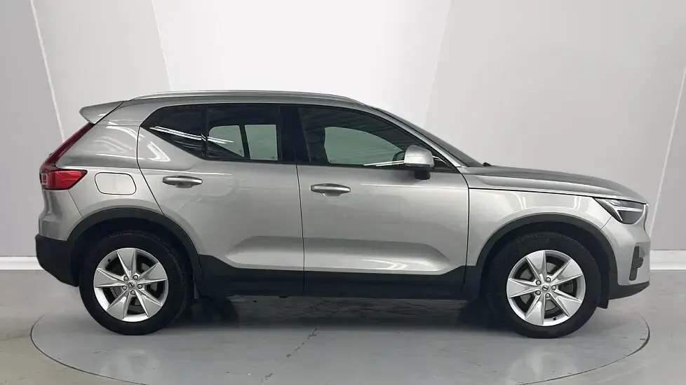 Used Volvo XC40 Core 161 HP (118 kW) 2023 Silver SUV