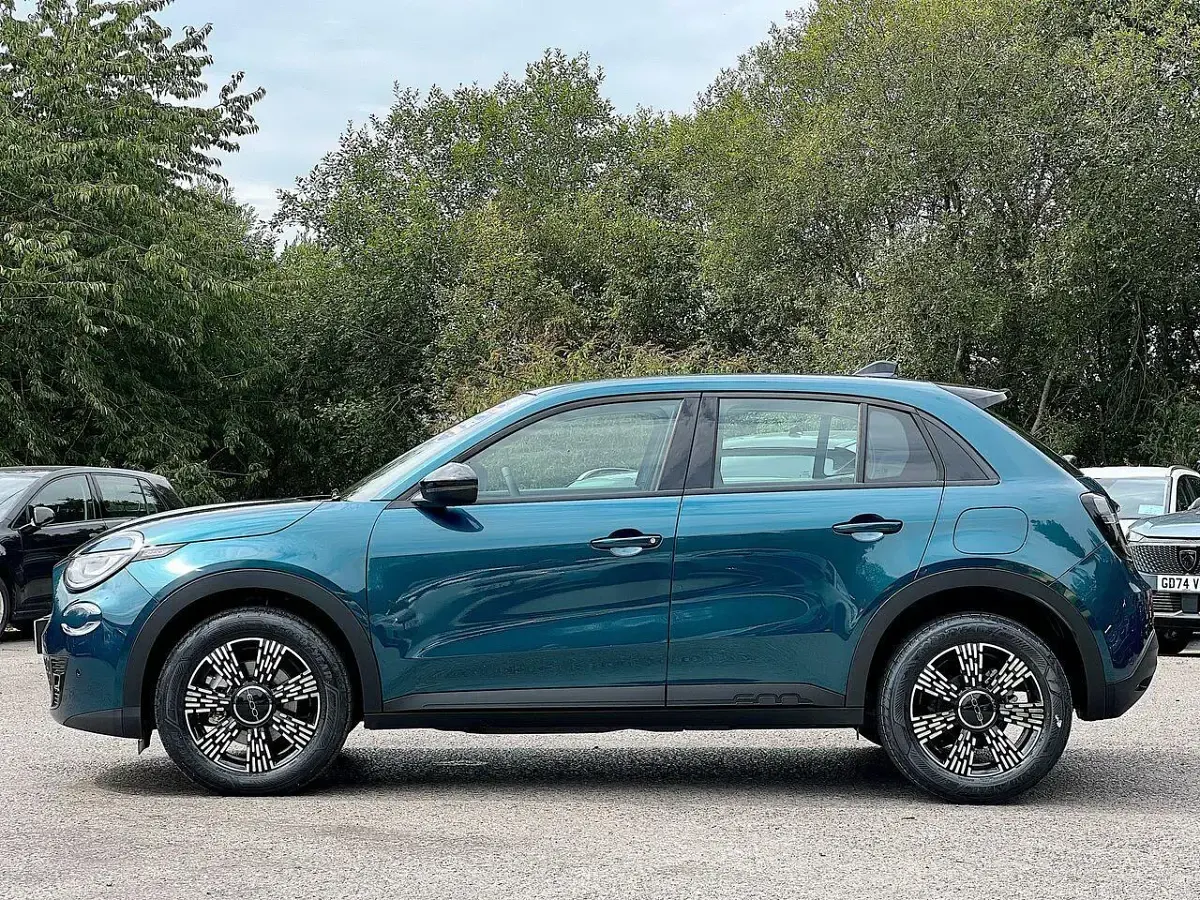 New Fiat 600 Icon 99 HP (72 kW) 2026 Green SUV