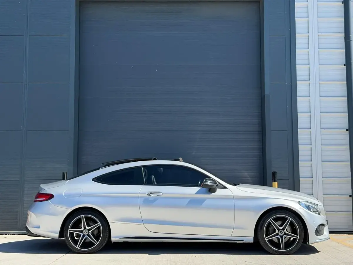 Used Mercedes C220 AMG Line Premium Plus 2017 Silver Coupe