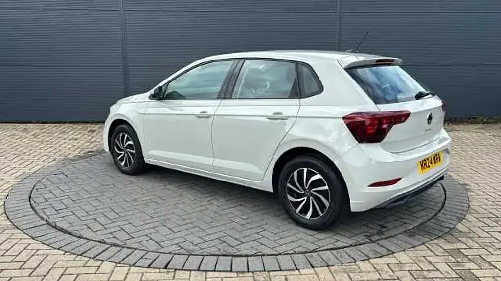 Used VW Polo Life 95 HP (69 kW) 2024 Grey Hatchback
