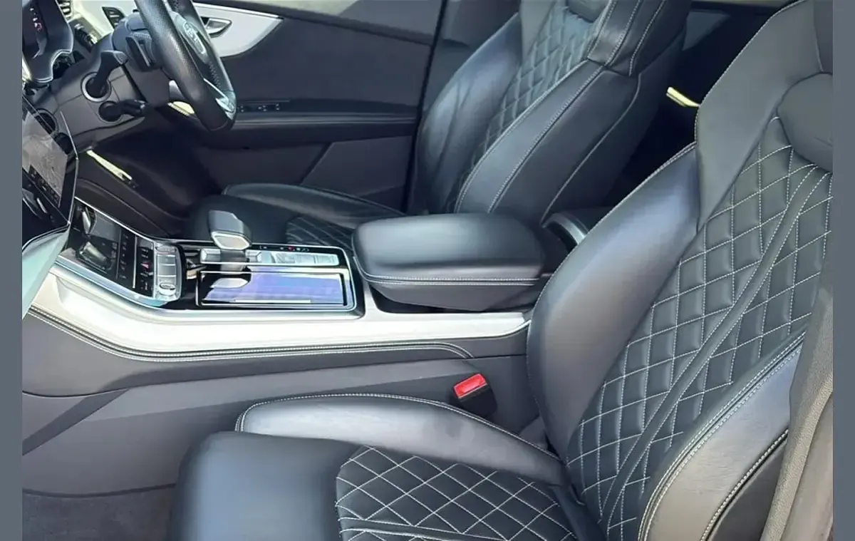 Usado Audi SQ8 Comfort 435 HP (319 kW) 2019 Preto SUV