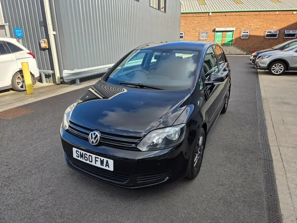Used VW Golf VI SE 105 HP (77 kW) 2011 Black Hatchback