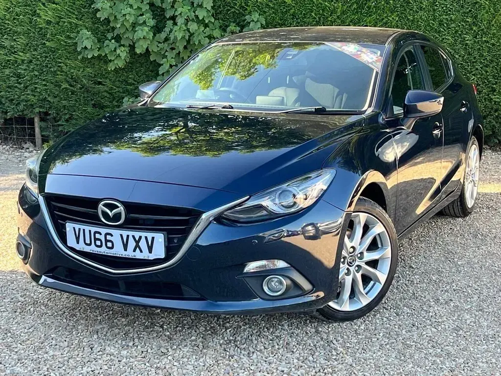 Used Mazda 3 Inclusive 105 HP (77 kW) 2016 Blue Hatchback