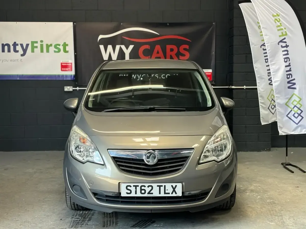 Używany Vauxhall Meriva 2013 Brązowy Minivan