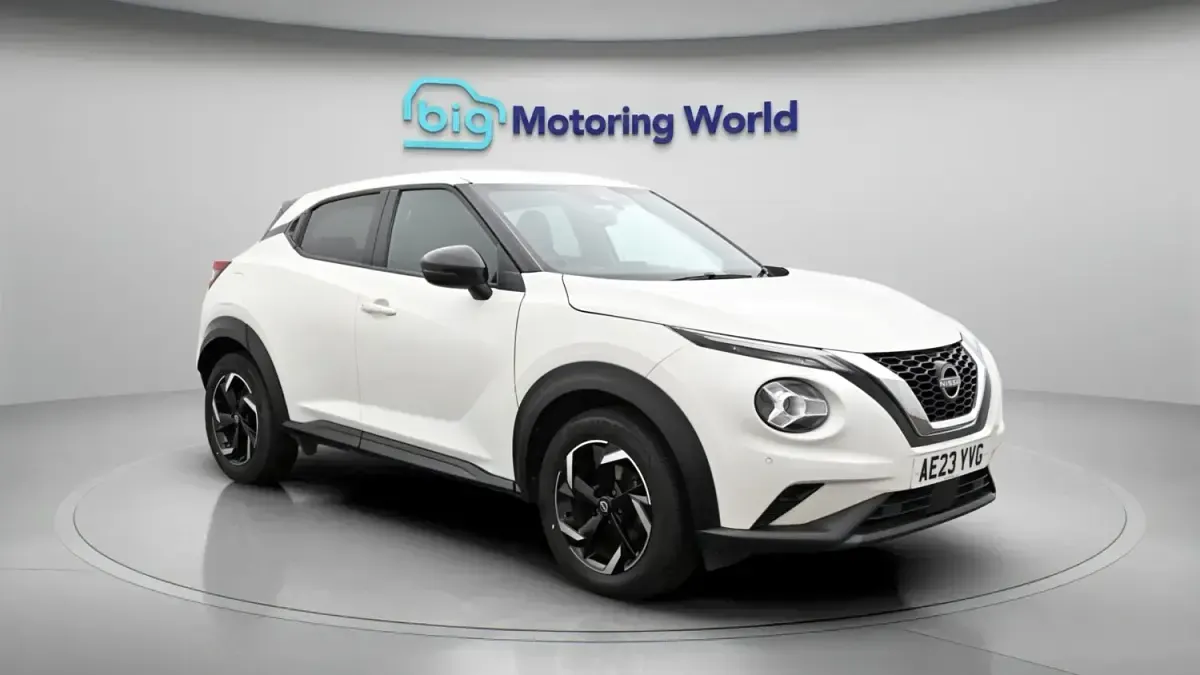 Usado Nissan Juke N-Connecta 114 HP (83 kW) 2023 SUV